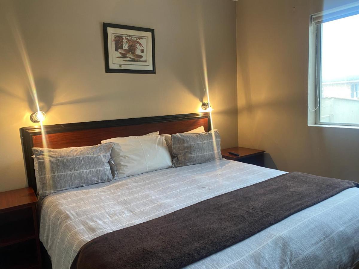 Bluewaters Hotel East London Buitenkant foto